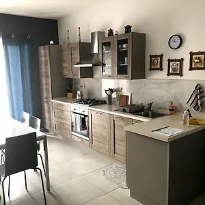 - 5 Mins From Airport Luqa
